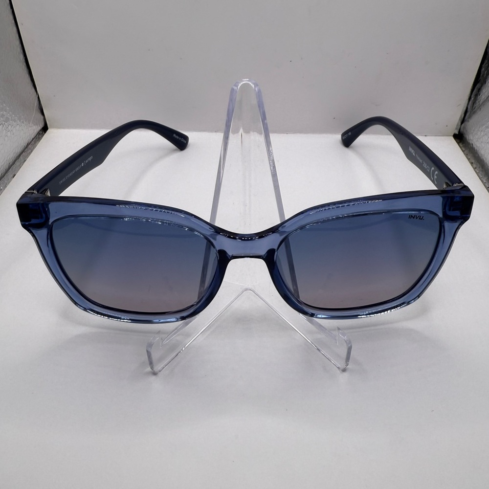 Invu 
Blue Sunglasses